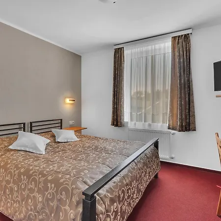 Hotel Za Vodou 3*