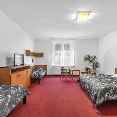 Za Vodou Hotel