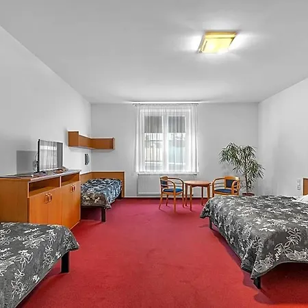 Hotel Hotel Za Vodou 3*
